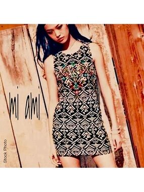 MI AMI Open-Back Embroidered Blue White Patterned Dress (S)